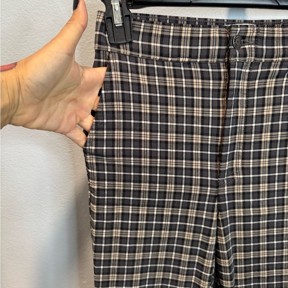 Hollister stretch plaid pants - Picture 4 of 7